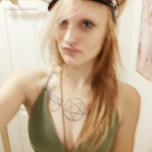 Meet your Posher, Lorren